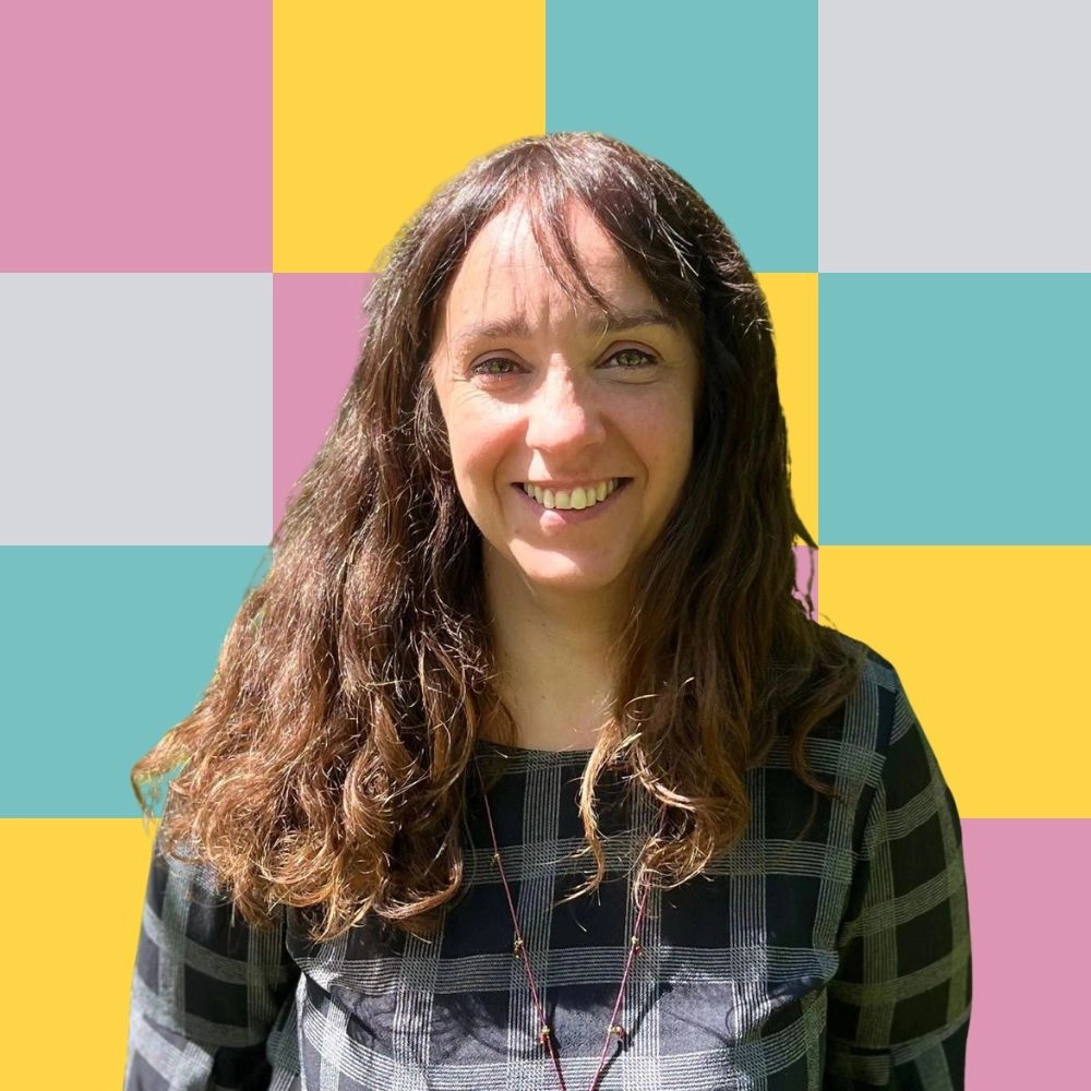 Chi sono, Céline, docente di francese e creativa, fondatrice di Canverna